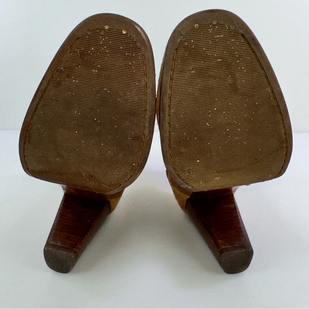 Frye Women's Brown Side Zip Block Heel Sand Suede Ankle Booties - Size 8M - Picture 6 of 8